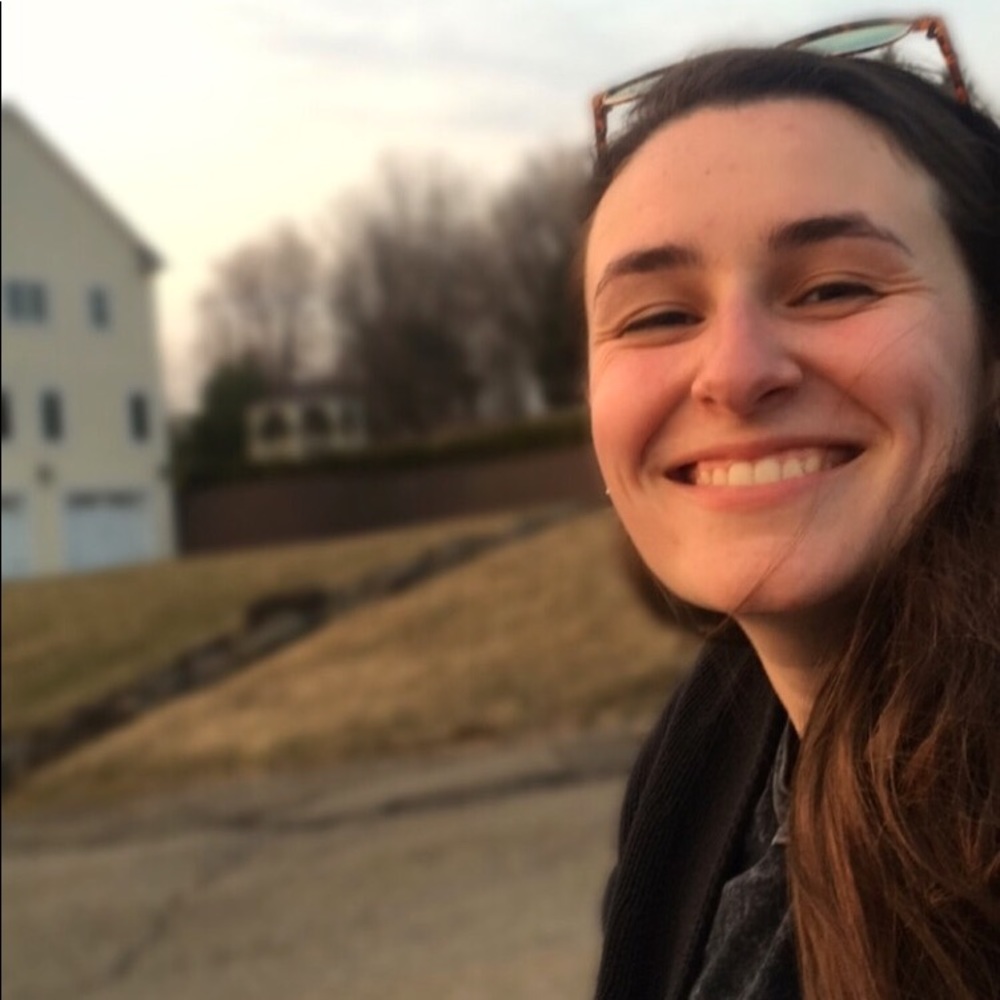 Meet your Posher, Kayla
